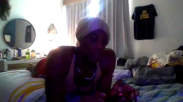Snapshot of Dicksee_Left chatting on June 7, 2026, 8:56 pm Dicksee Left online show from June 7, 2026, 8:56 pm