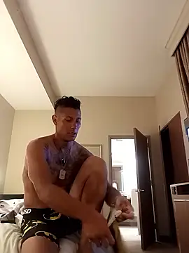 Daddyb00m online show from April 15, 2026, 8:21 am