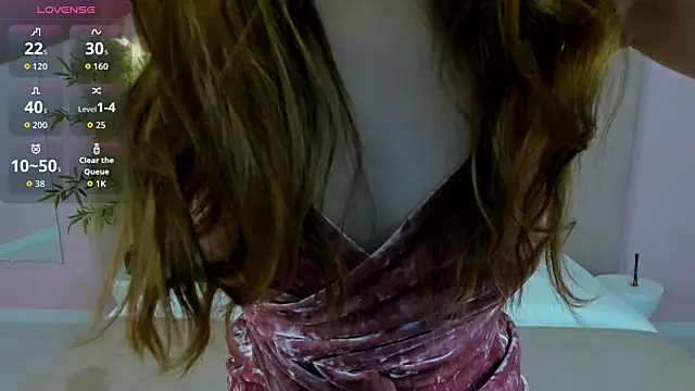 Snapshot of AdeleLang chatting on May 9, 2026, 3:34 am AdeleLang online show from May 9, 2026, 3:34 am