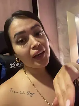 Sara fun online show from November 11, 2025, 4:23 am