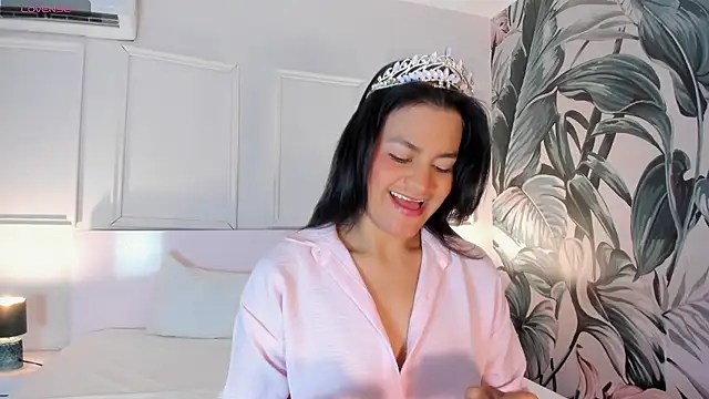 Snapshot of Marilyn_Mulata chatting on July 8, 2026, 2:43 pm Marilyn Mulata online show from July 8, 2026, 2:43 pm