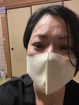 rin2432 online show from April 19, 2026, 3:22 pm