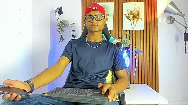 Snapshot of Creyt chatting on April 16, 2026, 5:58 pm Creyt online show from April 16, 2026, 5:58 pm