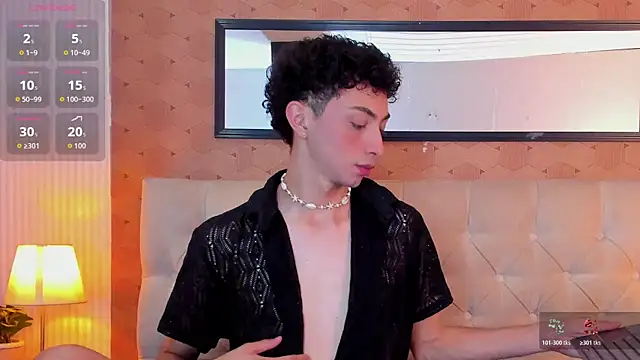 Snapshot of harry_salvatore chatting on May 12, 2026, 11:29 am harry salvatore online show from May 12, 2026, 11:29 am