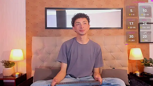 Snapshot of harry_salvatore chatting on May 25, 2026, 12:33 pm harry salvatore online show from May 25, 2026, 12:33 pm