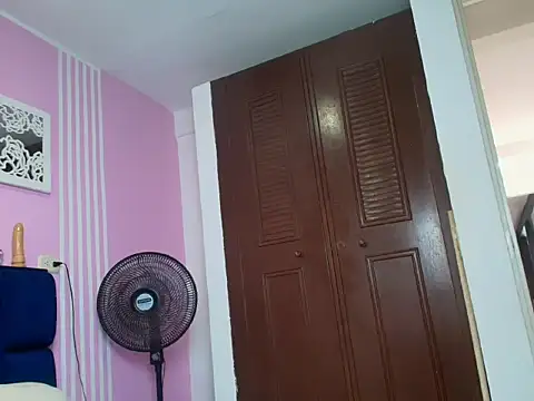 Snapshot of taylor_Stele chatting on May 29, 2026, 7:56 pm taylor Stele online show from May 29, 2026, 7:56 pm