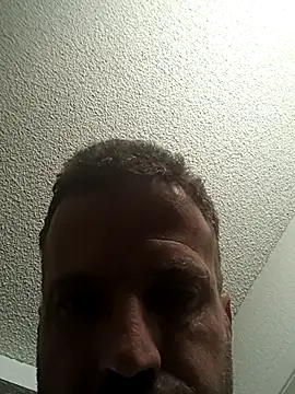 Travis212121 online show from July 10, 2026, 7:12 am
