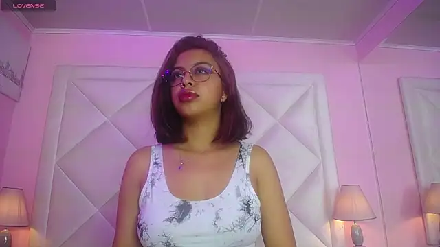 Snapshot of Tinaa_Monroe chatting on July 1, 2026, 7:10 am Tinaa Monroe online show from July 1, 2026, 7:10 am