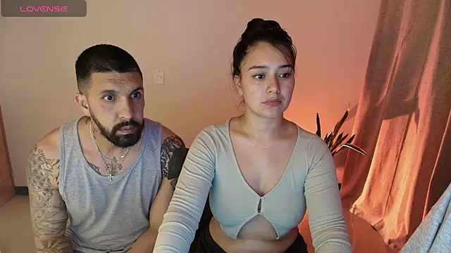 Snapshot of Alyssa_and_DAngelo chatting on May 4, 2026, 1:56 am Alyssa and DAngelo online show from May 4, 2026, 1:56 am