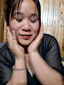 Annalina20 online show from April 18, 2026, 2:21 pm