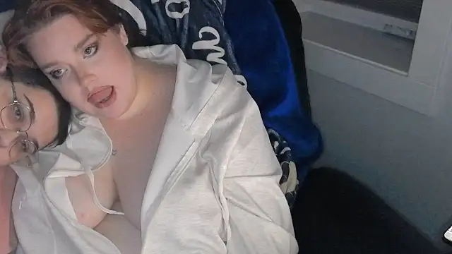 clairexcx online show from April 16, 2026, 5:52 am