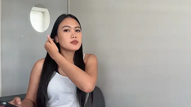 MaggieCahue online show from April 21, 2026, 2:51 am