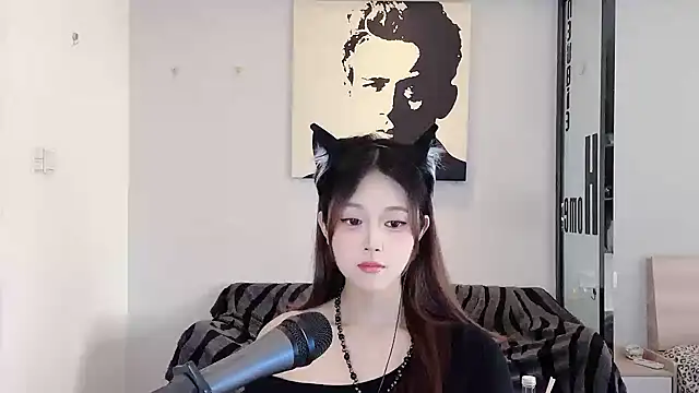 Snapshot of KiKi-011 chatting on June 14, 2026, 6:37 am KiKi-011 online show from June 14, 2026, 6:37 am