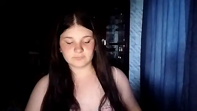 BeatriceMolands online show from June 3, 2026, 5:18 pm