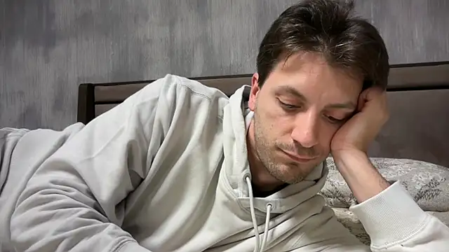 italianass94 online show from May 11, 2026, 7:33 pm