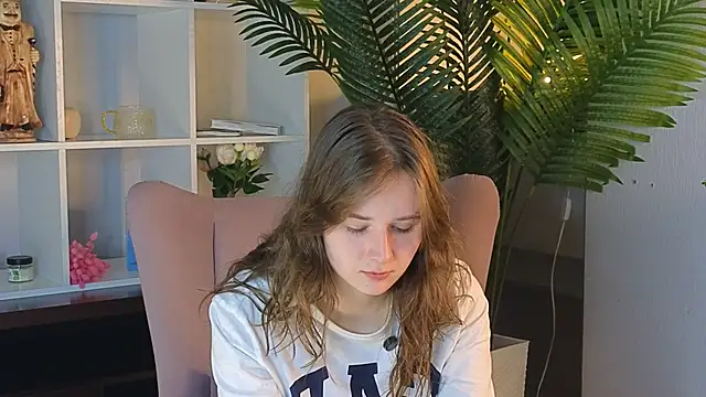 PamalaWhittmore online show from April 18, 2026, 1:59 pm