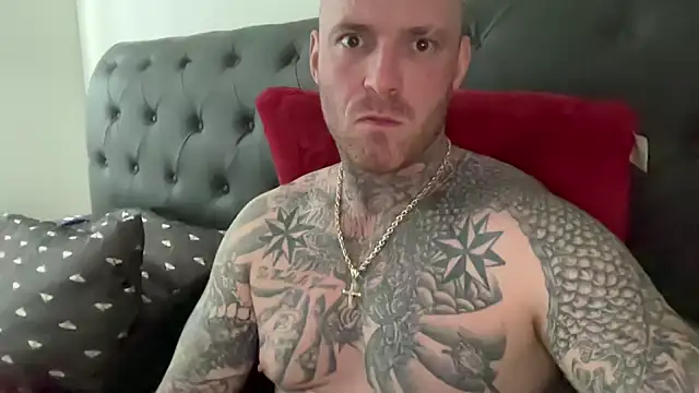 Snapshot of platinum_status chatting on April 16, 2026, 2:07 pm platinum status online show from April 16, 2026, 2:07 pm