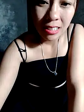 Zara-Lina online show from May 3, 2026, 11:27 am