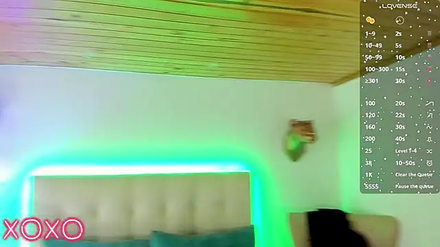  sasha miller  online show from May 6, 2026, 12:32 pm