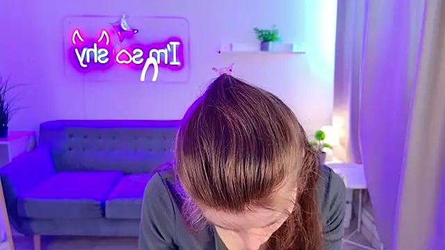 Neko Naru online show from April 17, 2026, 2:53 pm