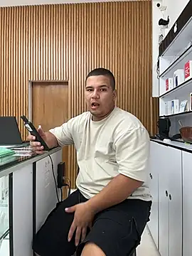 Patricio 02 online show from July 15, 2026, 3:17 pm