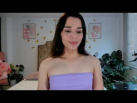 bella grego online show from April 18, 2026, 6:12 pm