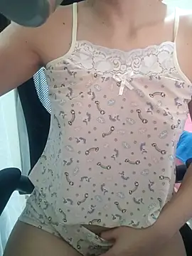 Snapshot of PalomaXXC chatting on May 4, 2026, 10:50 pm PalomaXXC online show from May 4, 2026, 10:50 pm