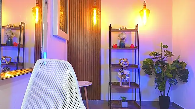 Cherry Vixen  online show from April 27, 2026, 6:17 pm