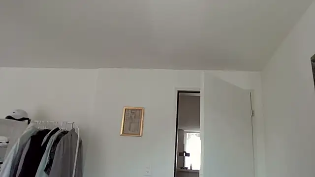 Snapshot of Thomster72 chatting on June 8, 2026, 12:38 pm Thomster72 online show from June 8, 2026, 12:38 pm