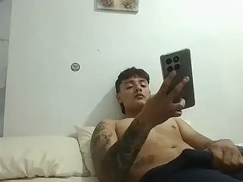 Cassius44 online show from April 17, 2026, 9:18 pm