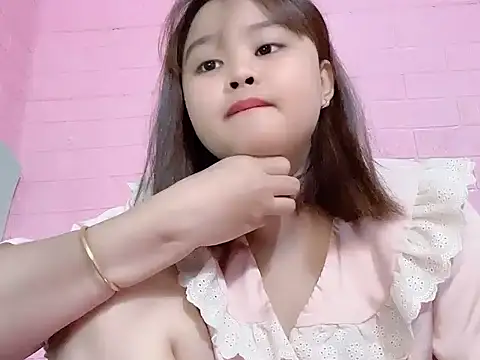NhungNhun789 online show from May 5, 2026, 8:44 am