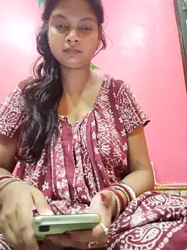 Simupaul001 online show from May 3, 2026, 10:38 pm