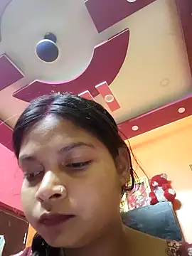 Simupaul001 online show from May 7, 2026, 9:31 pm