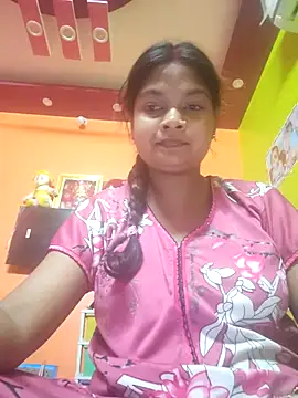 Simupaul001 online show from May 10, 2026, 9:31 pm