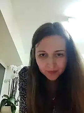 irresistibelle online show from April 21, 2026, 1:42 am