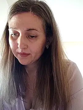 irresistibelle online show from April 21, 2026, 11:38 am