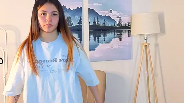 HienPolemeni online show from April 19, 2026, 7:07 am