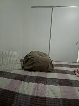 pinkybitch online show from April 21, 2026, 8:44 pm