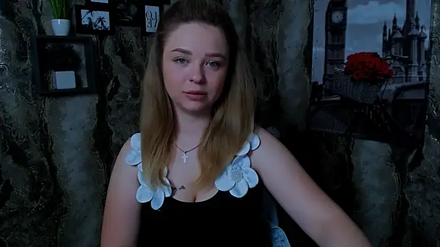 NicoleAura online show from June 1, 2026, 6:26 am