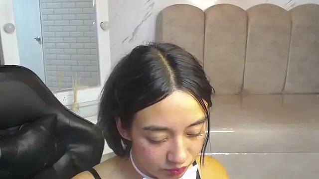 Little Samy v online show from May 10, 2026, 1:33 am