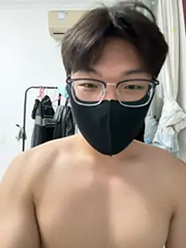 Snapshot of Ycen_ chatting on July 16, 2026, 4:24 pm Ycen online show from July 16, 2026, 4:24 pm