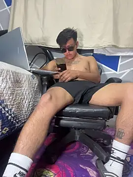 Snapshot of Flaco_xdx chatting on June 2, 2026, 10:06 am Flaco xdx online show from June 2, 2026, 10:06 am