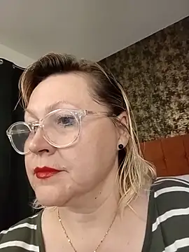I amVeronicle online show from May 25, 2026, 6:36 pm