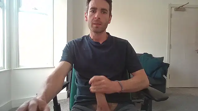 Snapshot of frenchbdmaninlondon chatting on June 16, 2026, 11:57 am frenchbdmaninlondon online show from June 16, 2026, 11:57 am