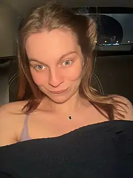 CtrlLove online show from April 19, 2026, 7:16 pm