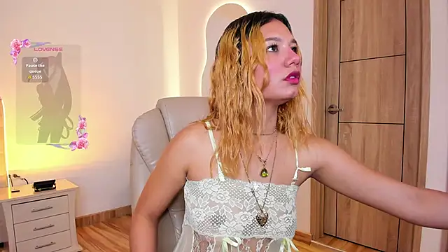 Evaluna  adams online show from April 20, 2026, 4:59 am