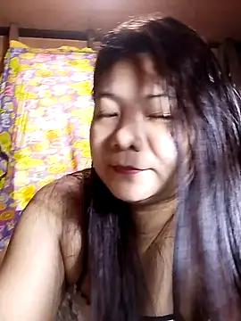 eljhenx online show from June 3, 2026, 3:20 am