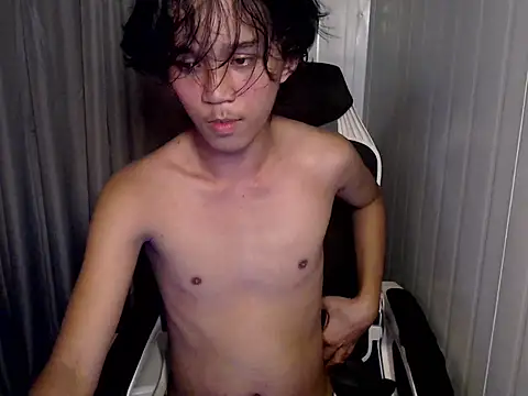Snapshot of urnaughty_paul chatting on May 13, 2026, 12:13 pm urnaughty paul online show from May 13, 2026, 12:13 pm