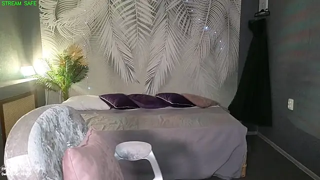 Snapshot of Dr_Mireille chatting on June 22, 2026, 8:44 am Dr Mireille online show from June 22, 2026, 8:44 am