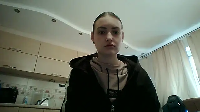 Lisanta online show from May 8, 2026, 3:28 pm